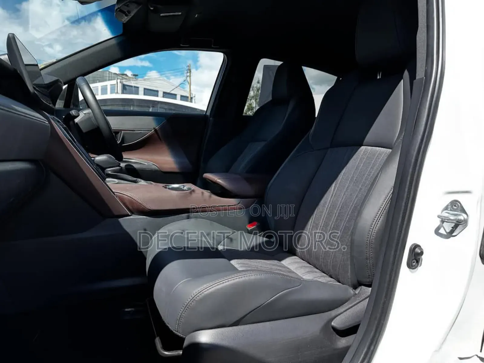 Toyota Harrier 2023 White