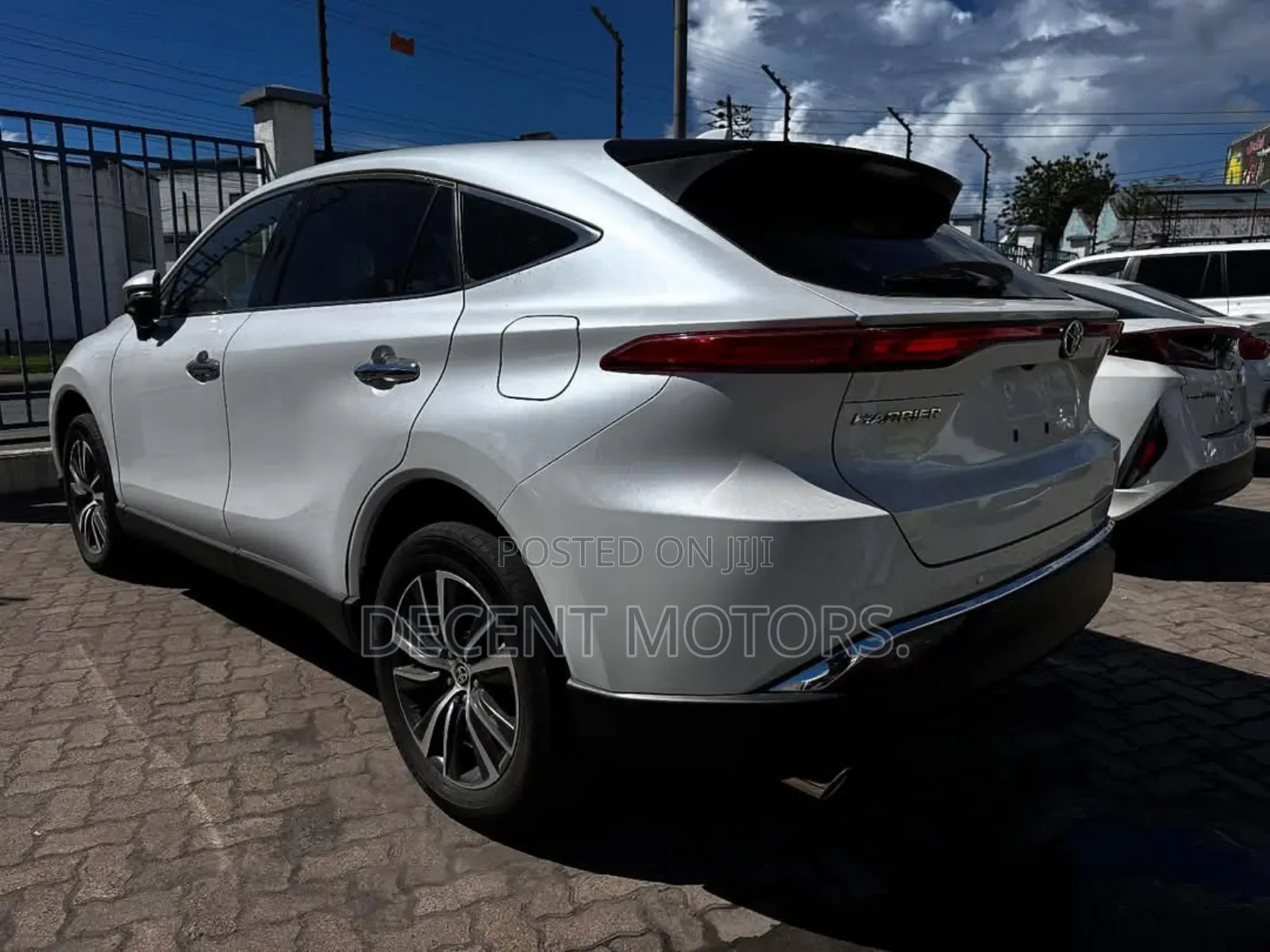 Toyota Harrier 2023 White