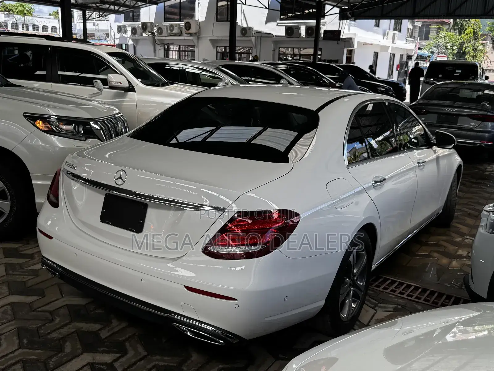 Mercedes-Benz E220 2018 White