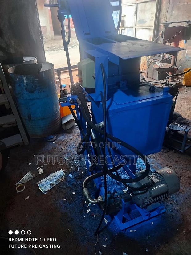 Hydraulic Brick Press Machine - thumbnail 6