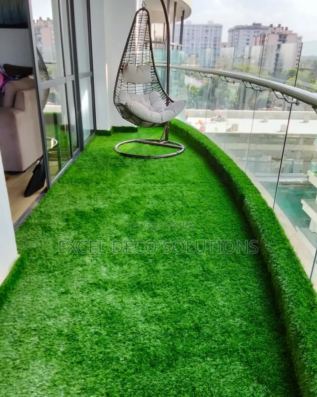 Grass Carpet for Innovative Space