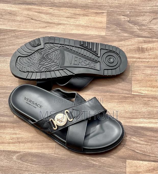 Brand New Versace Slides Size 39-46 - main view