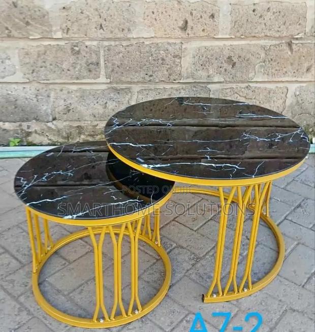 Round Table Nesting Table