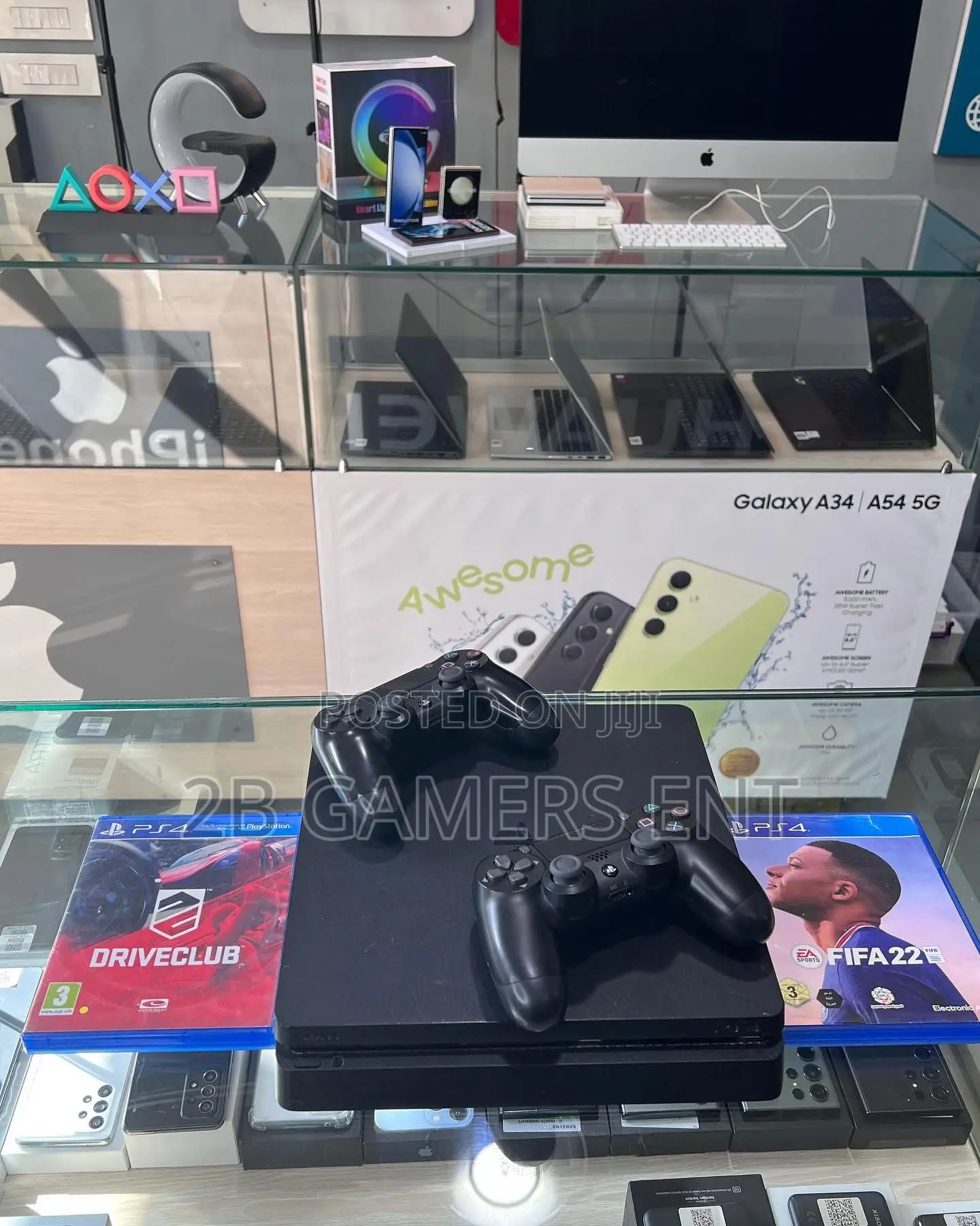 Ps4 Slim +Fifa22 Cd Free, 2 Pads