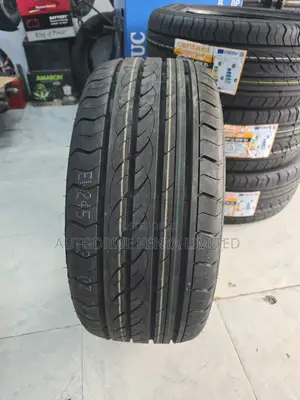 245/40r18 Centara Vanti H/P Tire