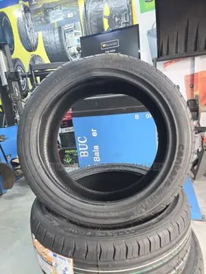225/45r18 Centara Vanti H/P Tire