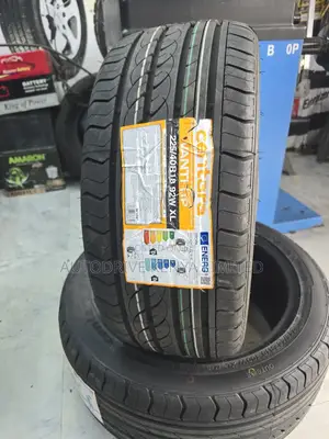 225/40r18 Centara Vanti H/P Tire