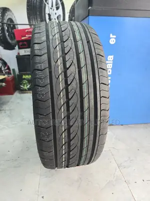 245/45r18 Centara Vanti H/P Tire