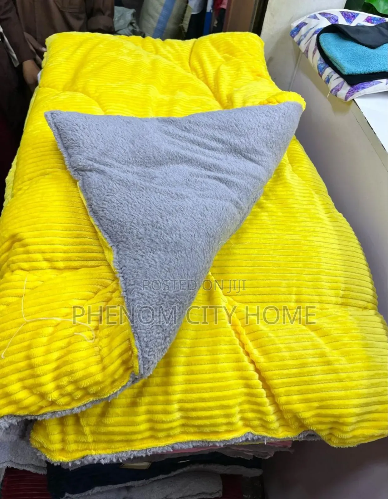 Yellow Single Velvet Duvets