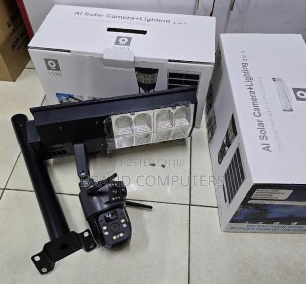 2 -in -1 Solar Street Light 180w Camera With CCTV 4g Simcard