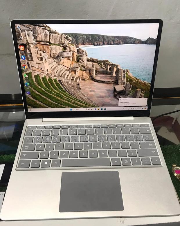 Laptop Microsoft Surface Go 8GB Intel Core I5 SSD 256GB - main view