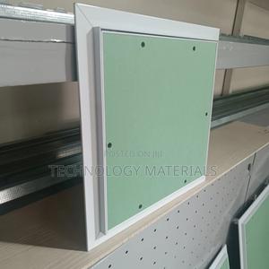 Trap Door With Hinges (30*30) - main view