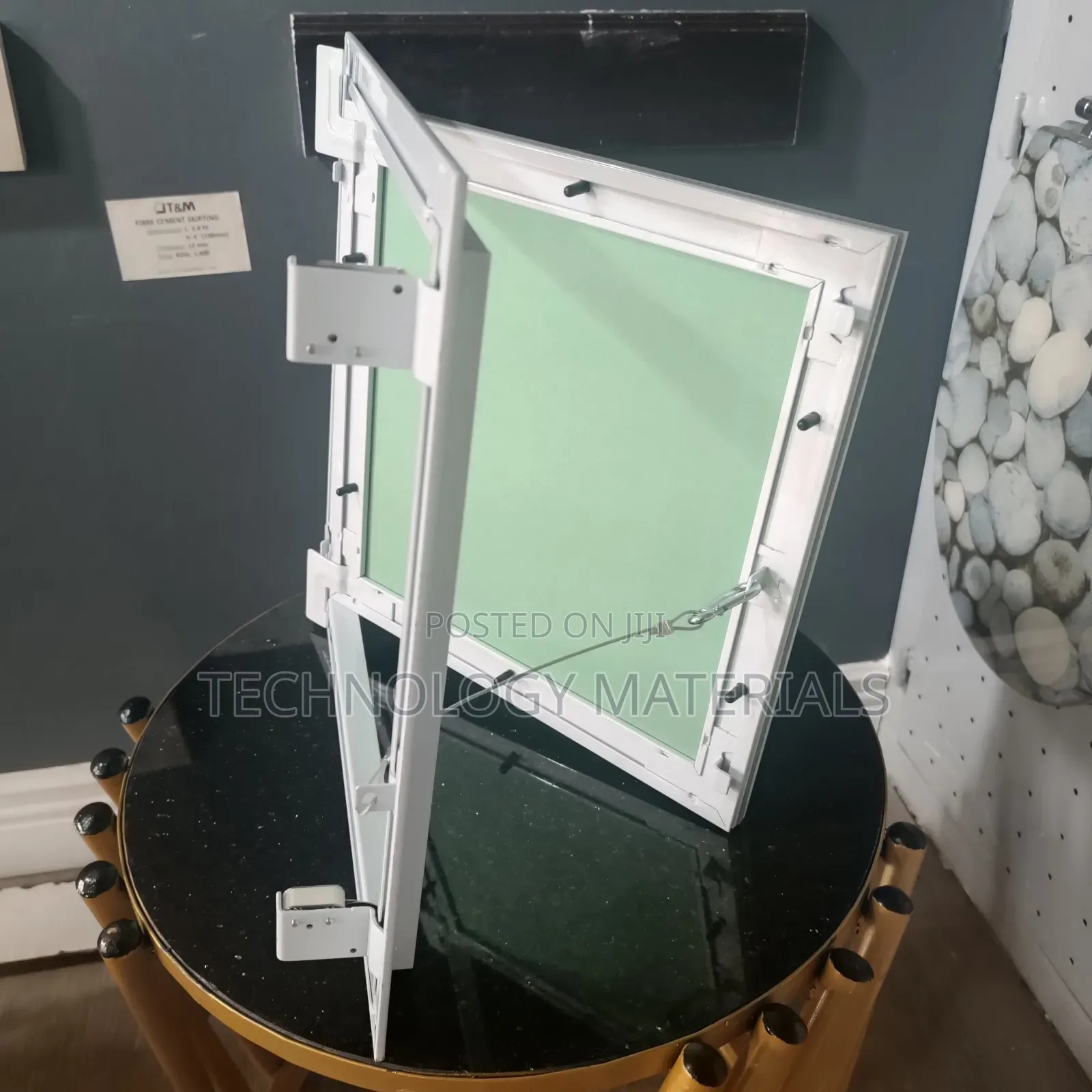 Trap Door With Hinges (30*30)