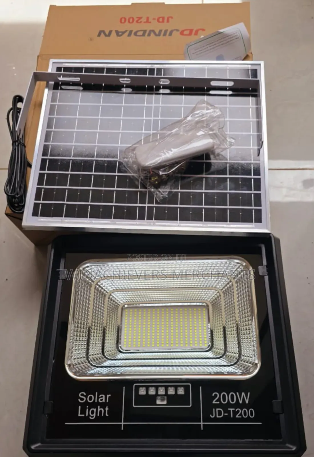 200w Dusk to Dawn Solar Floodlight