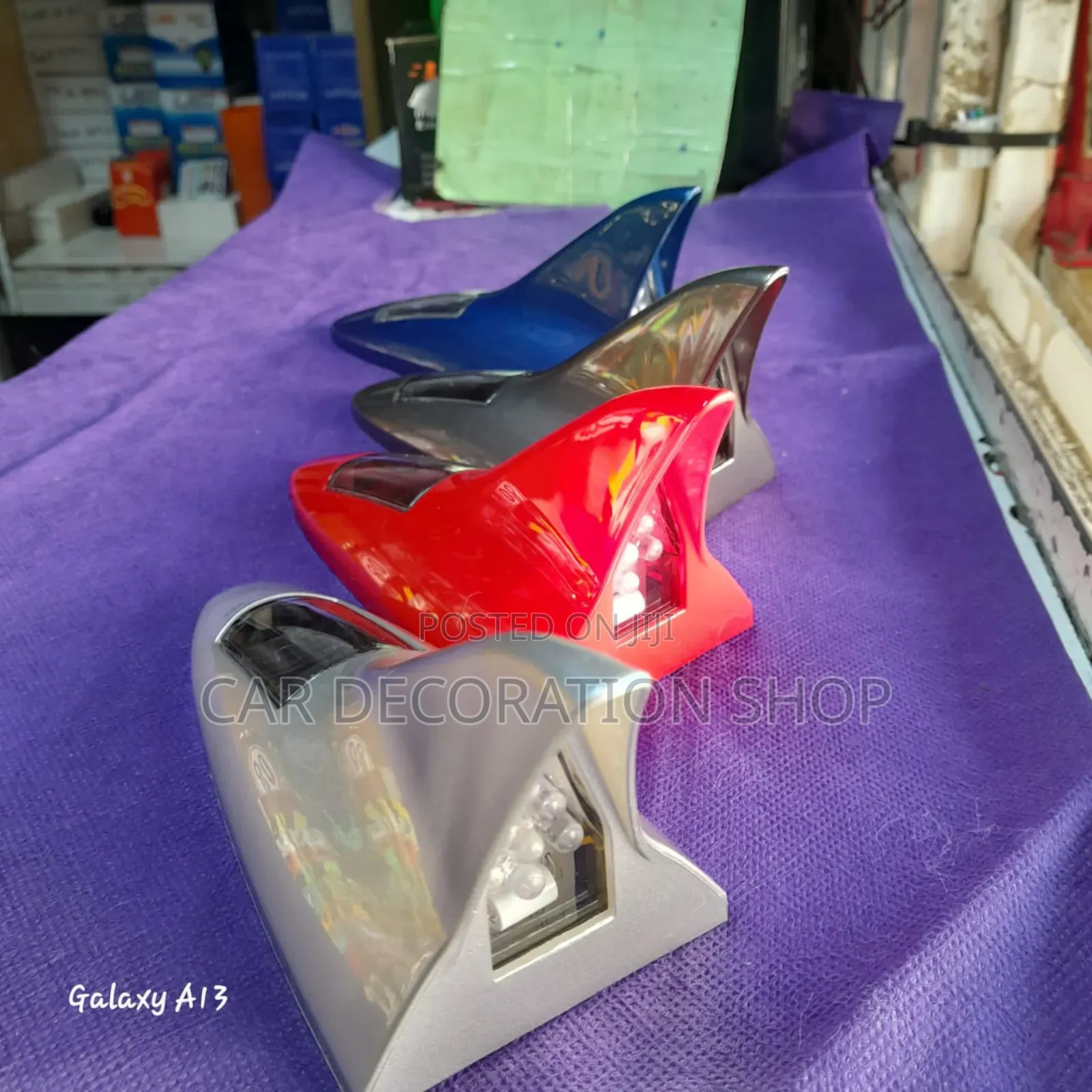 Car Motion.Led Light Solar Powered Roof Stick on Antennae