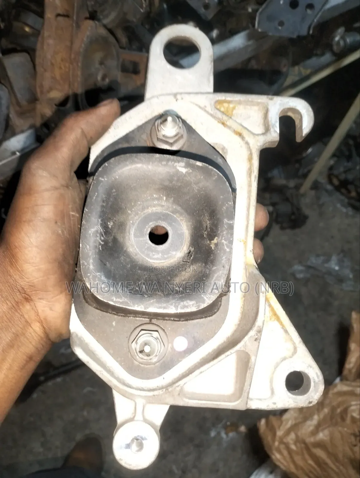 Nissan Extrail Nt32 Gear Mounting