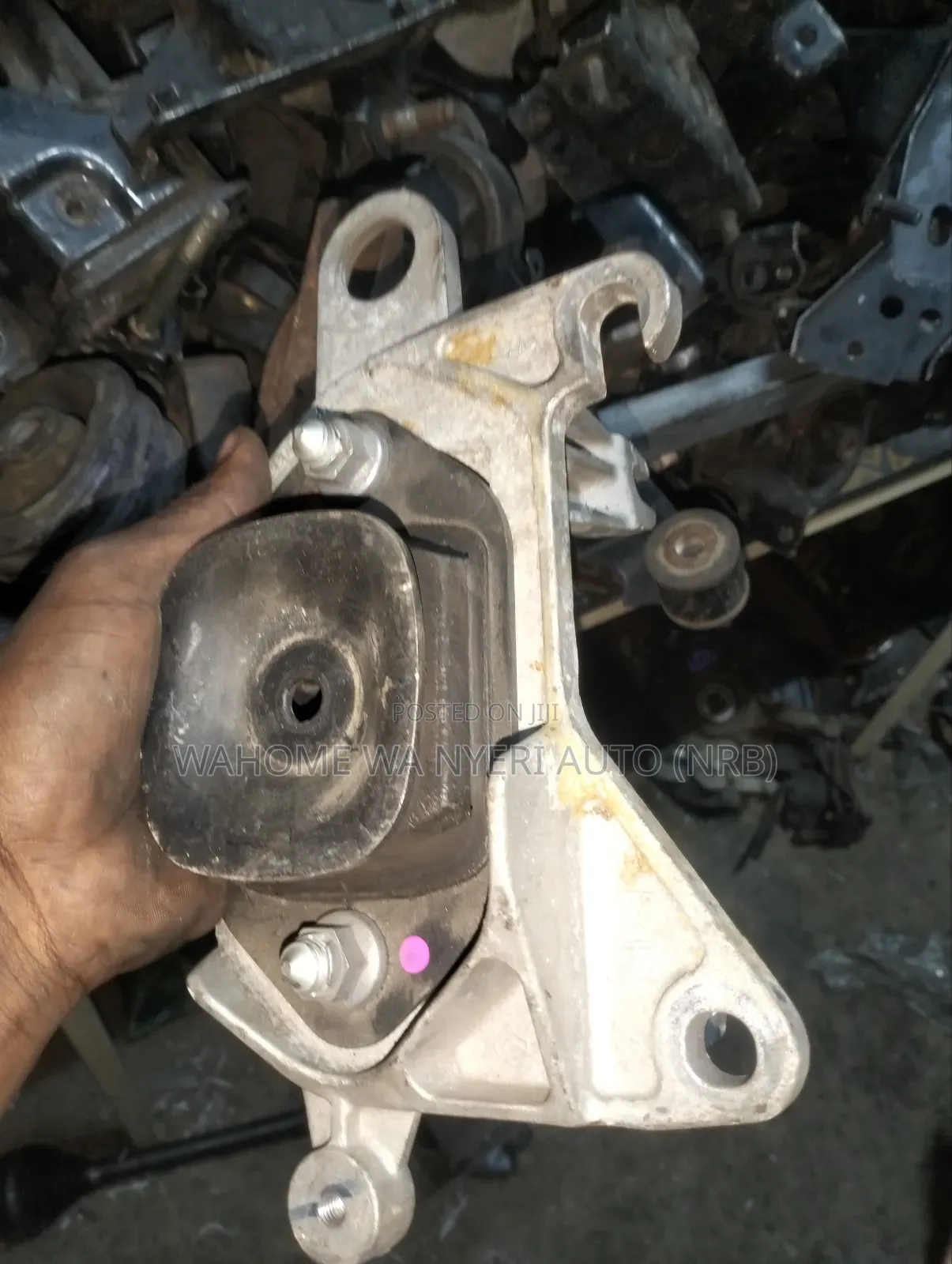 Nissan Extrail Nt32 Gear Mounting