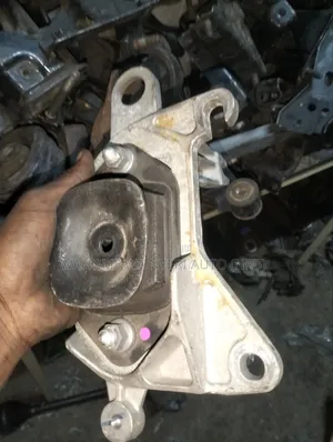 Nissan Extrail Nt32 Gear Mounting