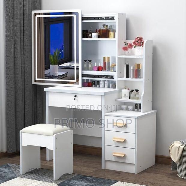 Dressing Table; Sophisticated Spacious Dressing Table - main view