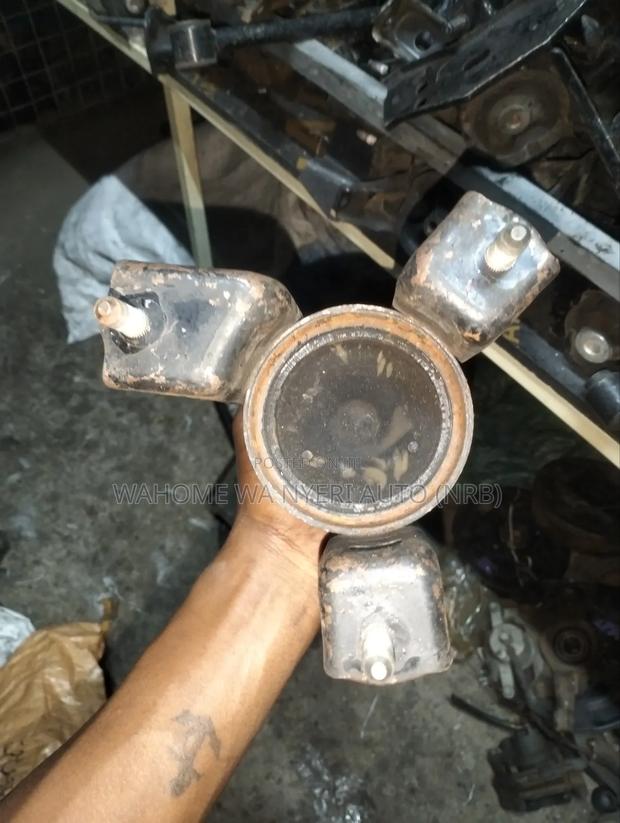 Engine Mounting Harrier Old Model,Alphard,Vellfire