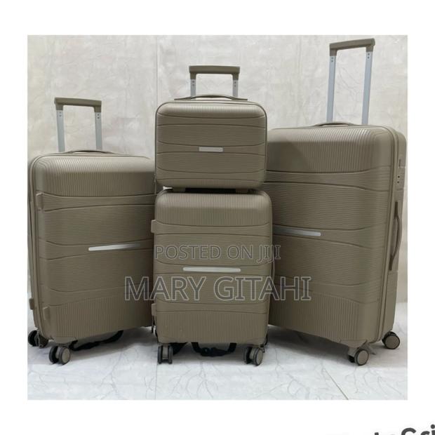 *4 in 1 Luxurious Unbreakable Suitcase* - main view