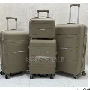 *4 in 1 Luxurious Unbreakable Suitcase*