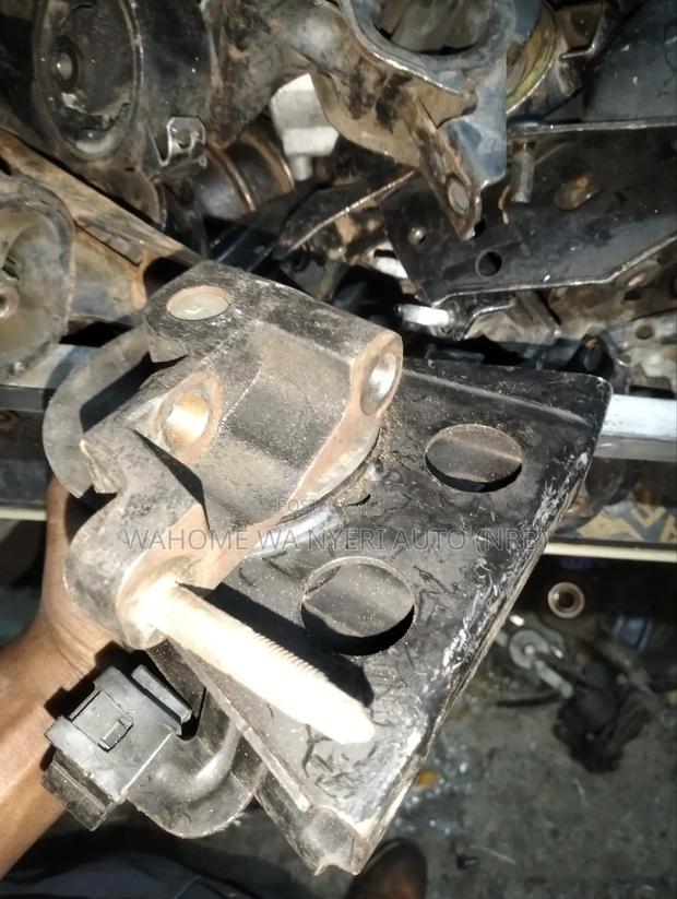 Nissan Extrail Nt30 Engine Mounting - thumbnail 5