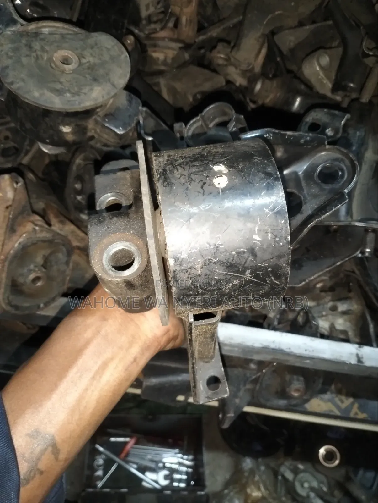 Nissan Extrail Nt30 Engine Mounting