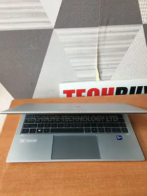 Laptop HP EliteBook 1040 G8 16GB Intel Core i7 SSD 512GB