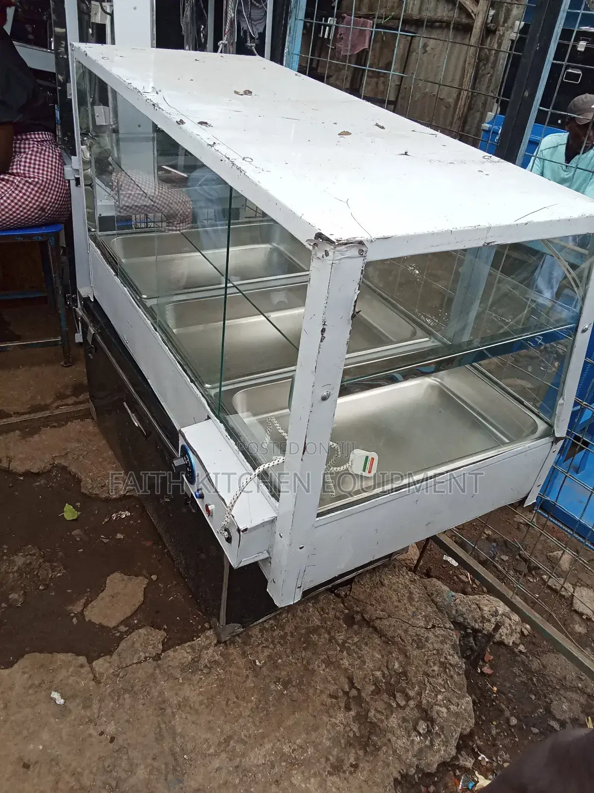 3 Full Insert Display Warmer