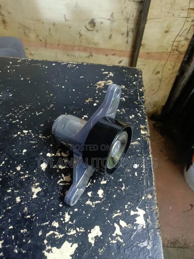 Fan Belt Tensioner Qr25 De(Nissan Navara 2014) - main view