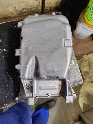 Oil Sump/Oil Pan Honda Cr-v Rm1