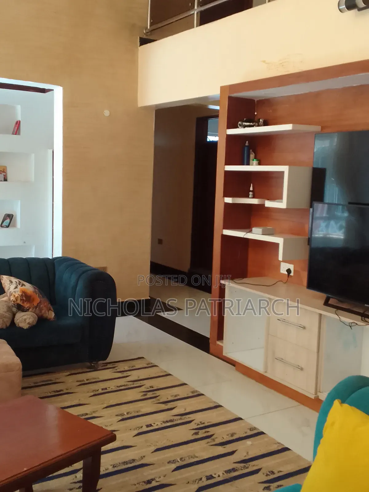 5bdrm Mansion in Kyasila, Mua Hills for sale
