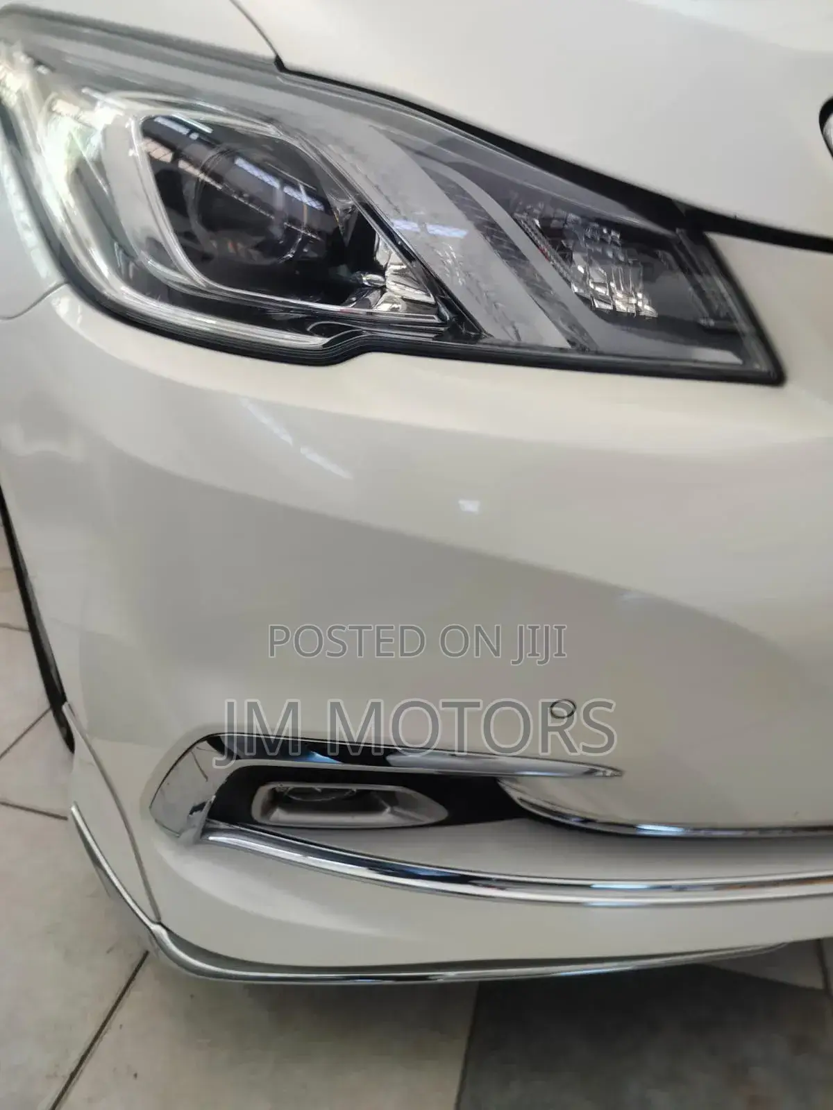 Toyota Crown 2018 Pearl