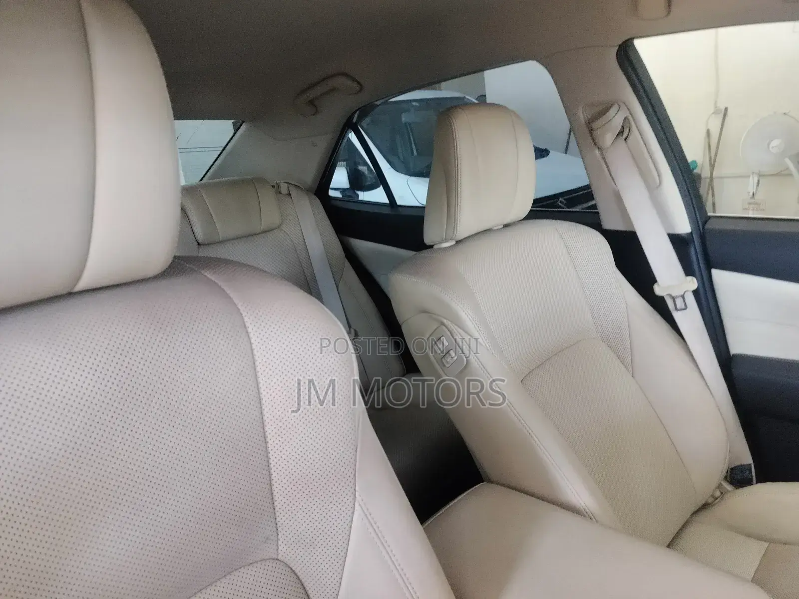Toyota Crown 2018 Pearl