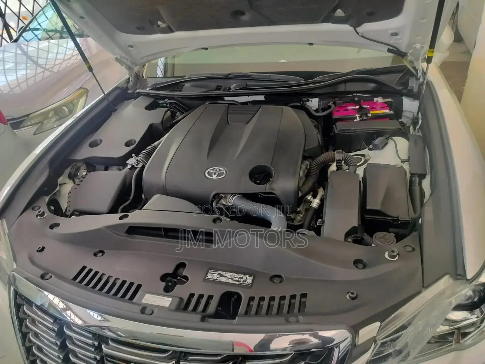 Toyota Crown 2018 Pearl