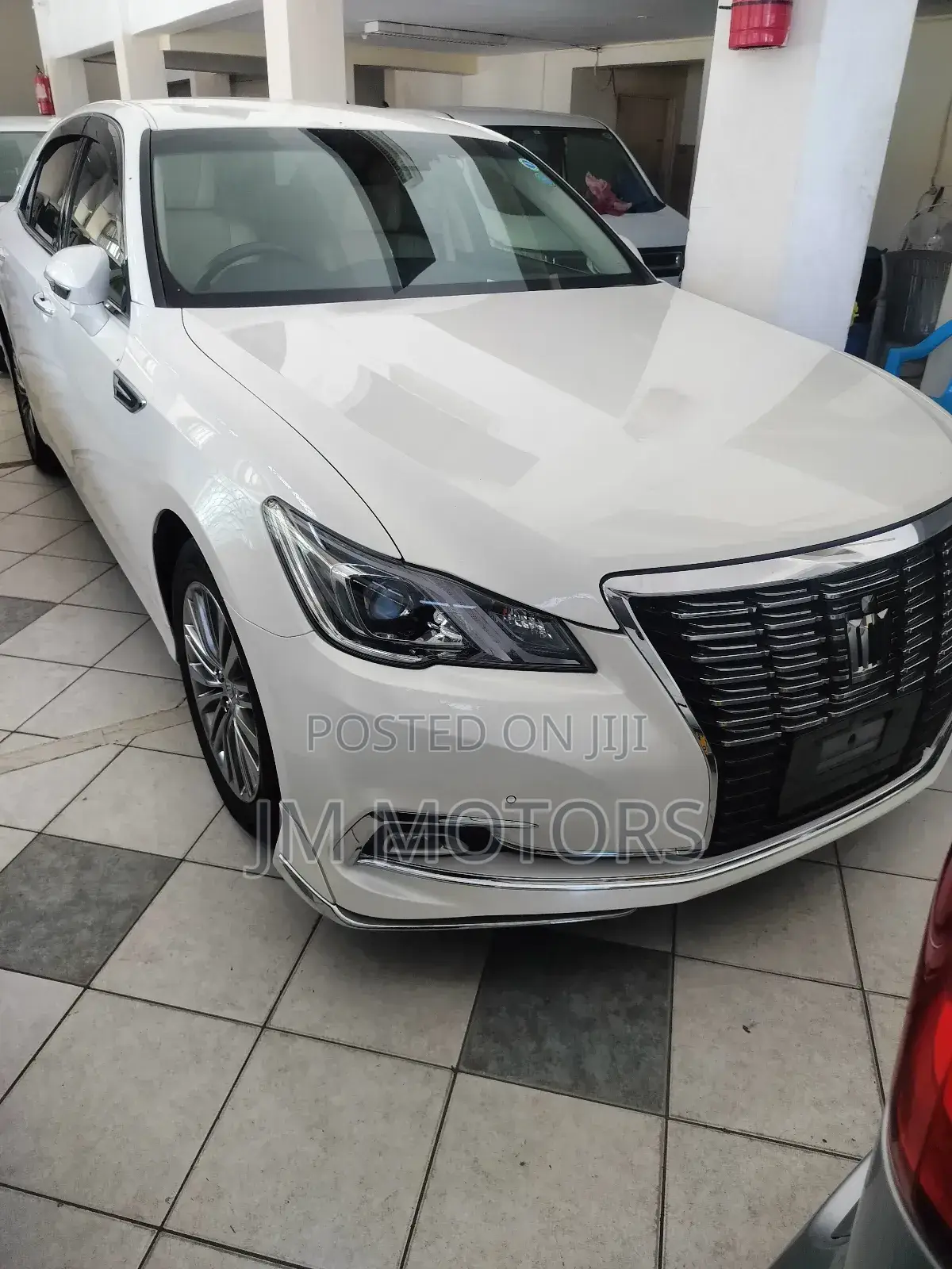 Toyota Crown 2018 Pearl