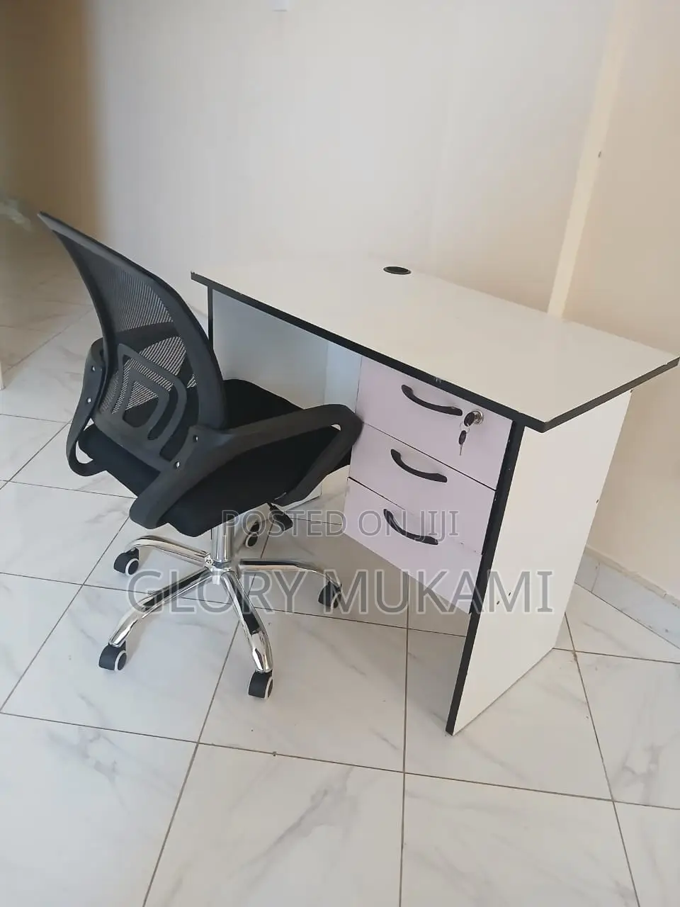 White Office Desk Chair
