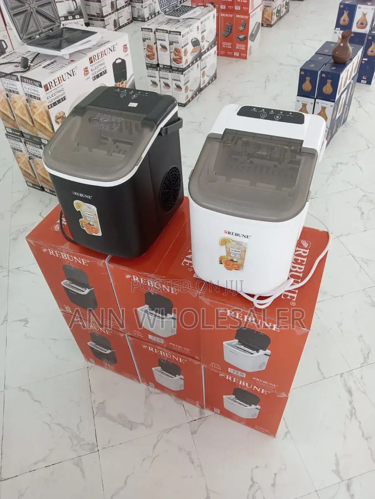 White / Black Rebune Icecube Maker Ir/9