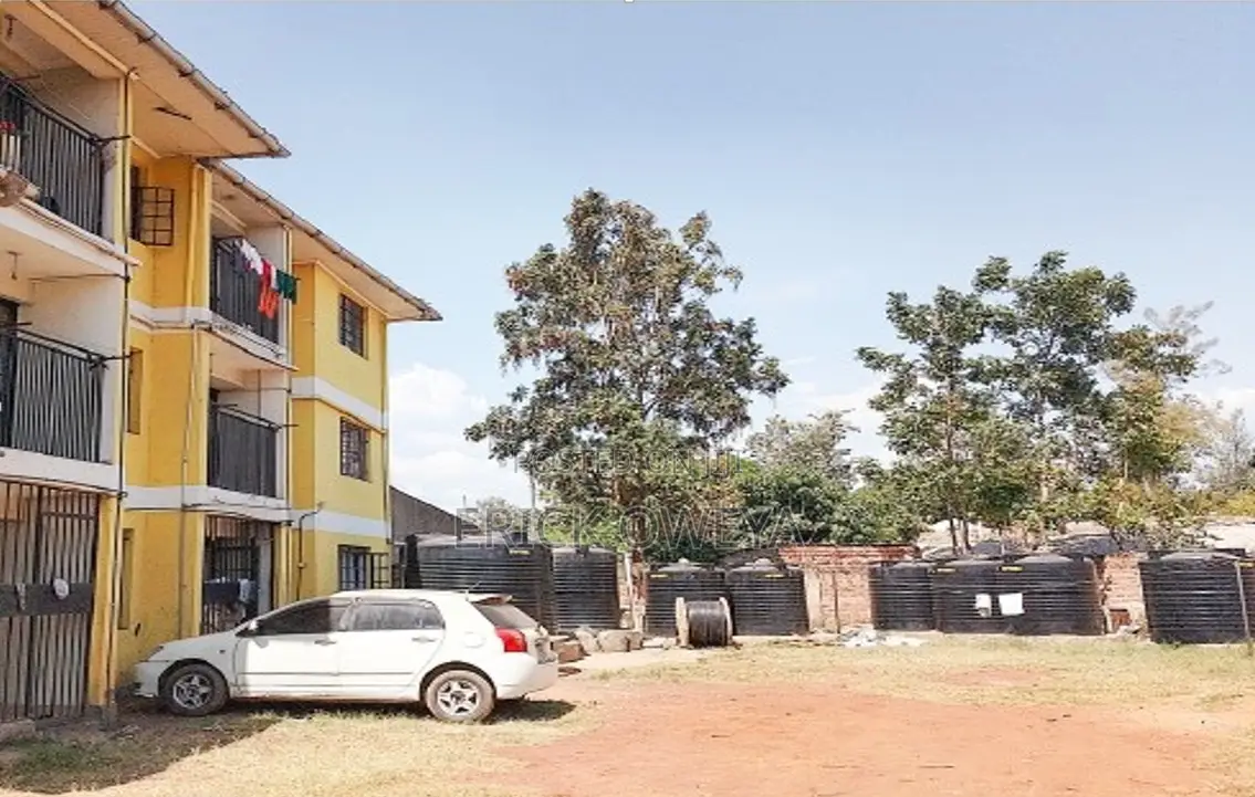 2bdrm Block of Flats in Elgon, Carwash for sale