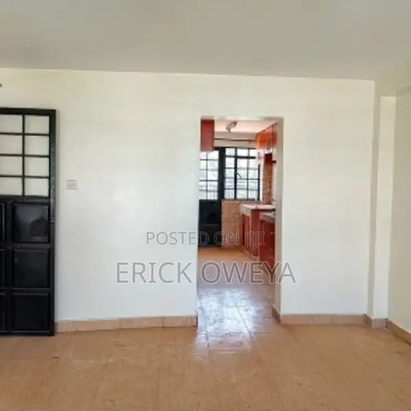 2bdrm Block of Flats in Elgon, Carwash for sale