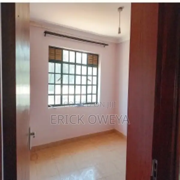 2bdrm Block of Flats in Elgon, Carwash for sale