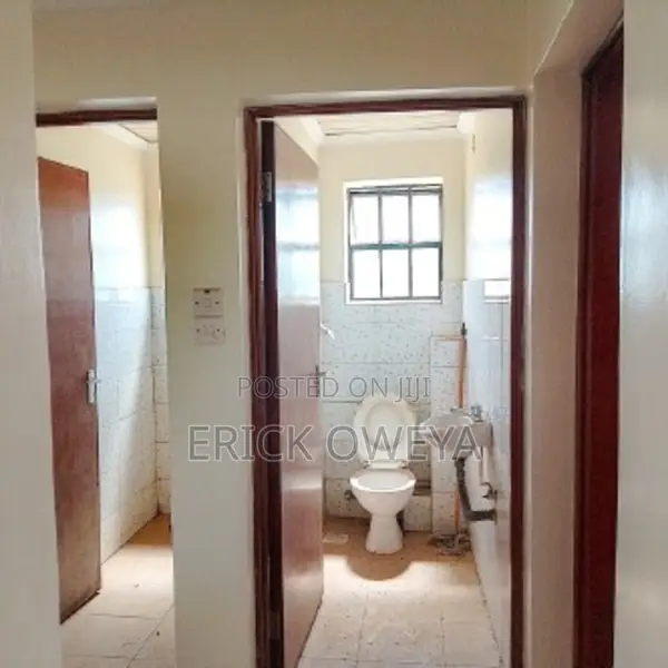 2bdrm Block of Flats in Elgon, Carwash for sale