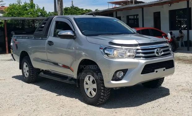 Toyota Hilux Revo Single Cab Deisel 2.4 RWD 2018 Silver - thumbnail 2