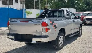 Toyota Hilux Revo Single Cab Deisel 2.4 RWD 2018 Silver