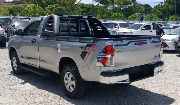 Toyota Hilux Revo Single Cab Deisel 2.4 RWD 2018 Silver - thumbnail 4