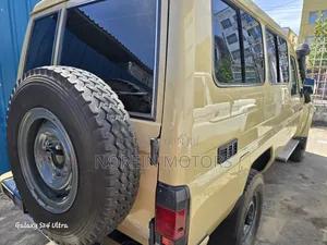 Toyota Land Cruiser 2019 Beige