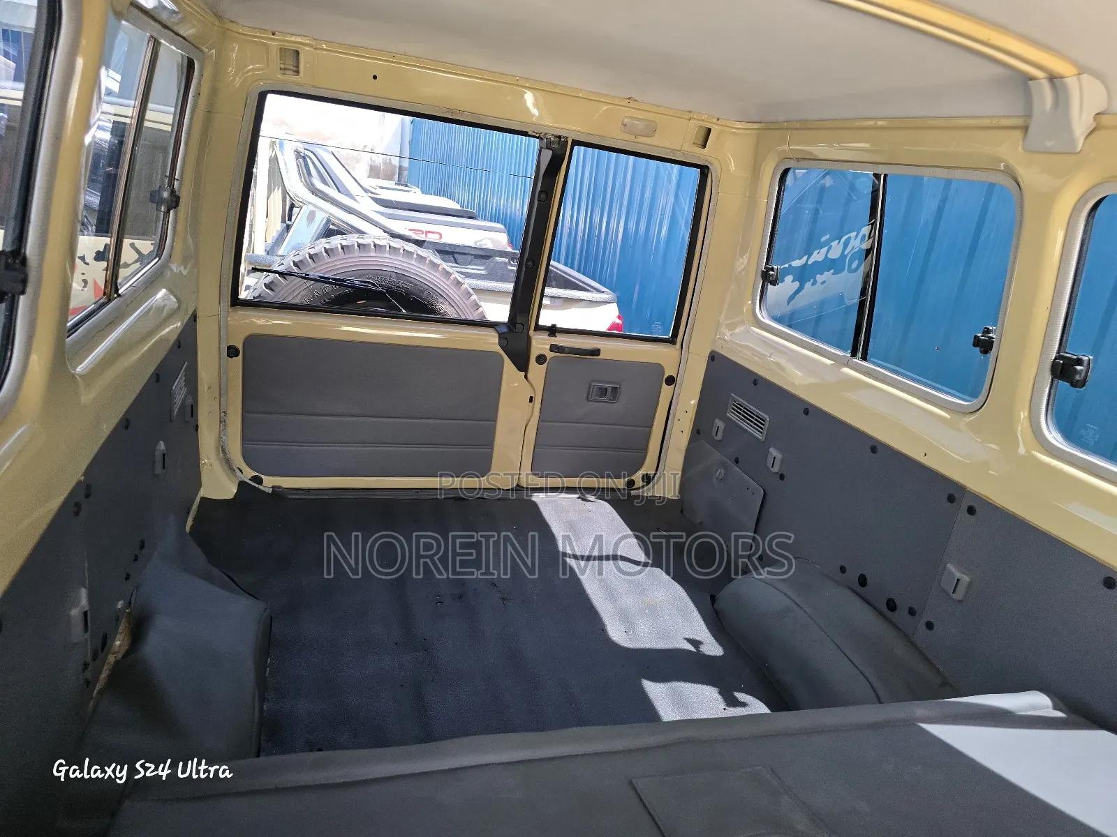 Toyota Land Cruiser 2019 Beige