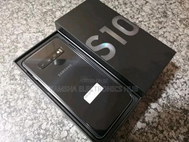 New Samsung Galaxy S10 Plus 128 GB Black - main view