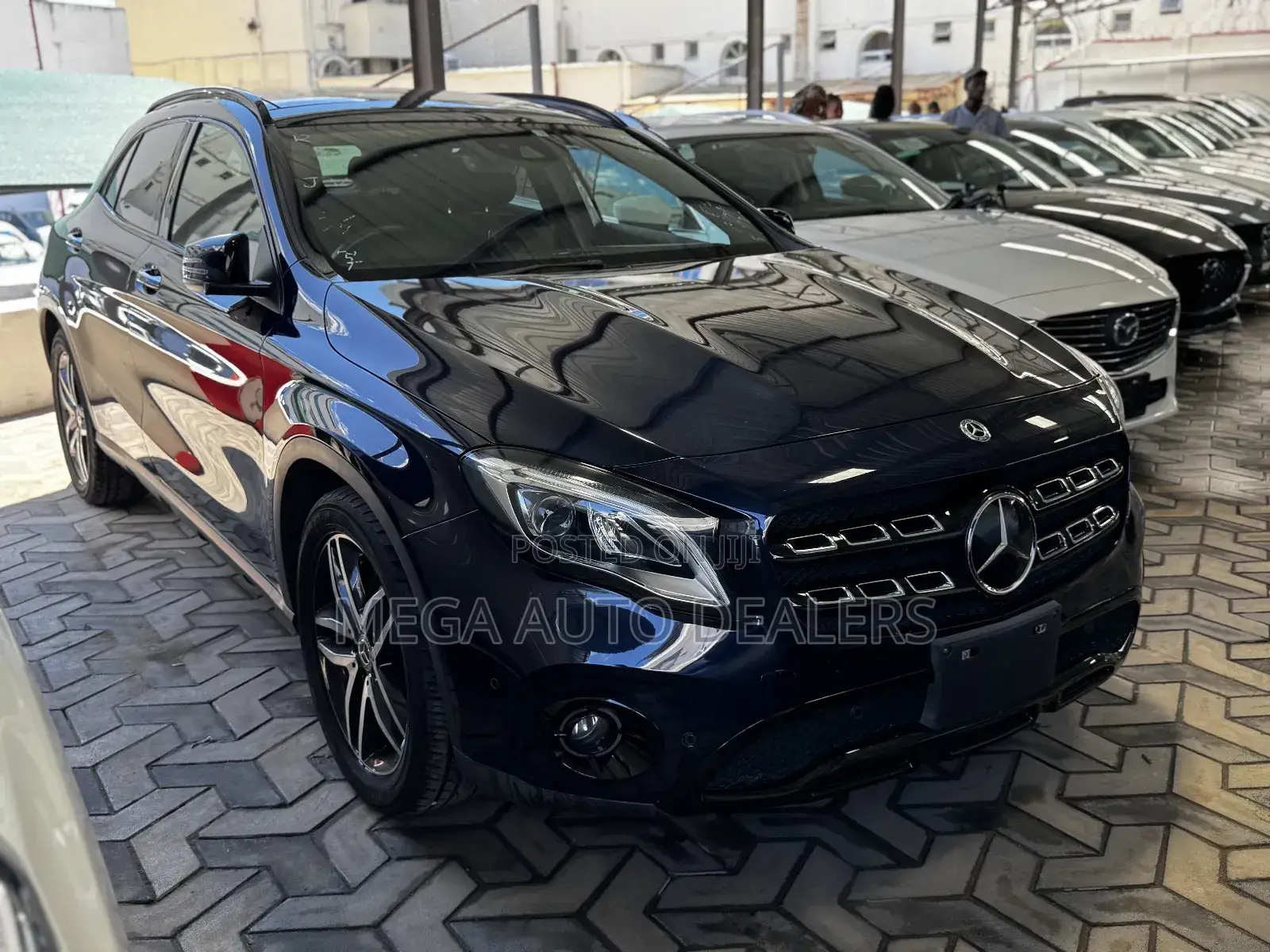Mercedes-Benz GLA 250 2018 Blue